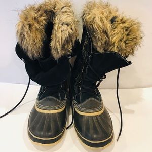 Sorel waterproofs boots